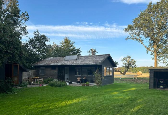 Retro Holiday Home With Field Views Near Ebeltoft