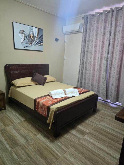 Tan & Tej Villa and Car Rental