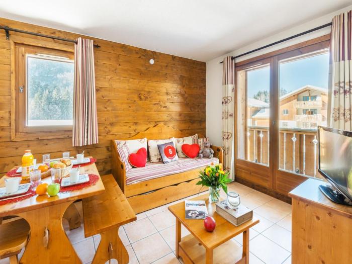 Alpine Cabin Apartment in Samoëns