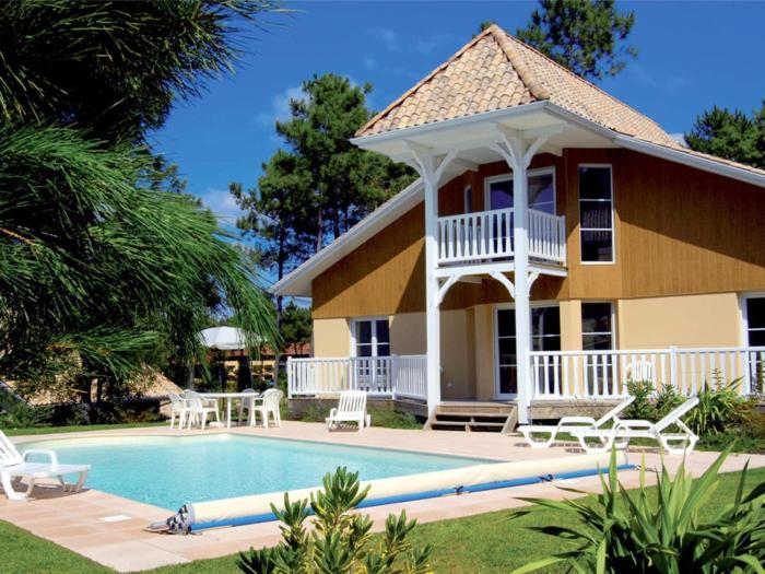 Villa for 6 People with Swimming Pool