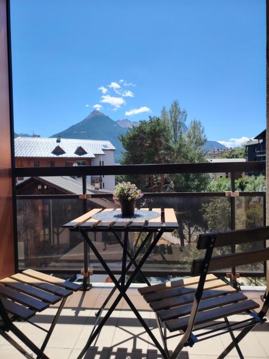 Bel appartement au pied des pistes de serre chevalier