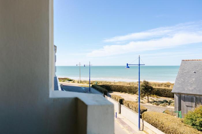 Appartement avec balconnet et vue mer