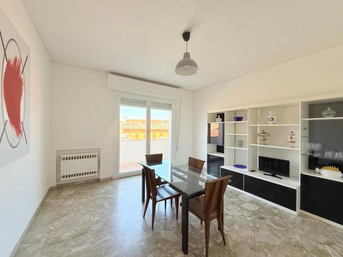 SE262 - Senigallia, grande appartamento in pieno centro