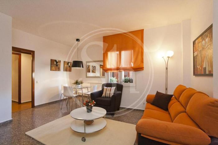Sagrada Familia Urban Apartment