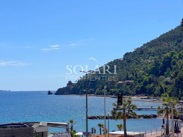 Terrace with sea view air conditioning garage beaches & shops