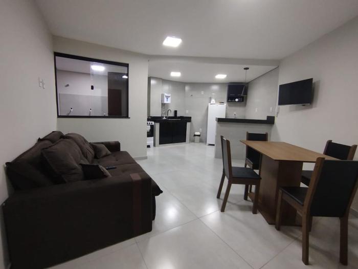 Apartamento novo 1o andar central com ar condicionado garagem tv smart