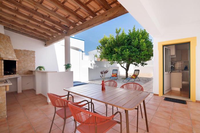Modern Villa In Olhao