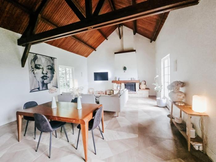 Panoramic Cottage in Champagne