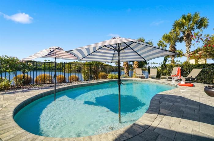 Luxury 5BR Home w Private Pool & Lake Views Legacy 5-Star Home PCBV