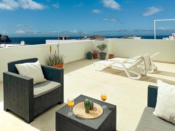 Sunset Terrace Studio - Ocean View - Top Floor