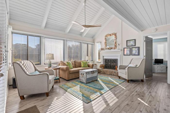 947 Sealoft Villa