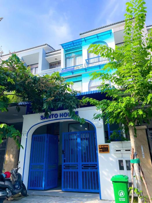 Santo house