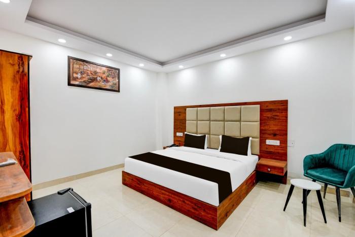 Collection O Hotel Evergreen