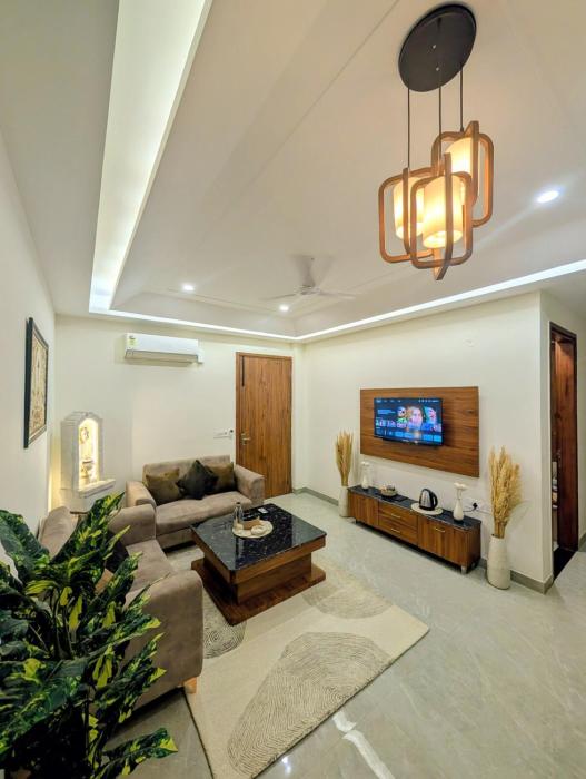 Private Luxury 1BHK Suite in a serviced apartment