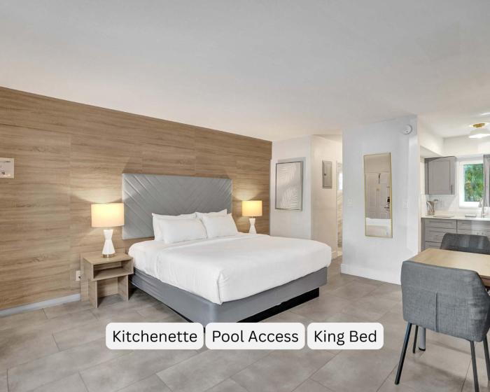 Coastal Living in a King Suite