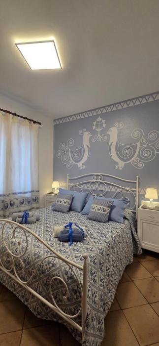 Tharros Sinis Blue Home