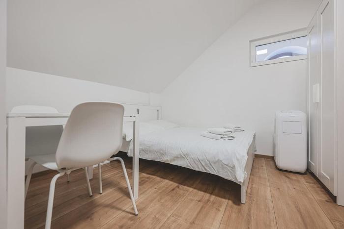 Flat Near Prague Castle Stylish & Prime Location 8