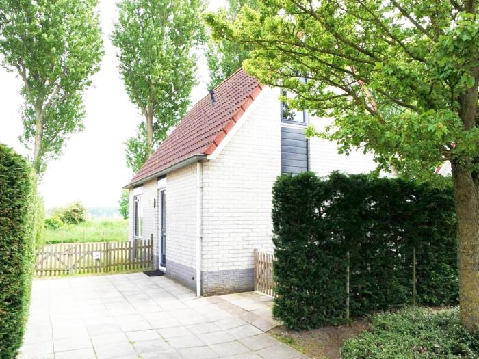 Holiday home near Waterdunen for 6