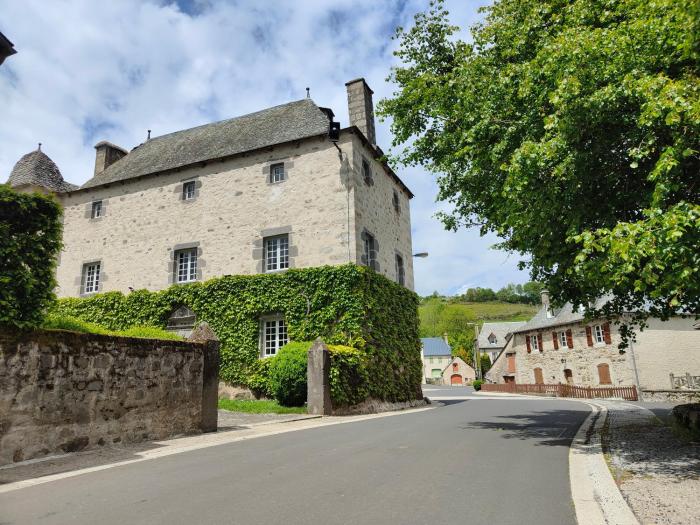 3 chambres dhôtes, Besson, à Lieutadès en Aubrac