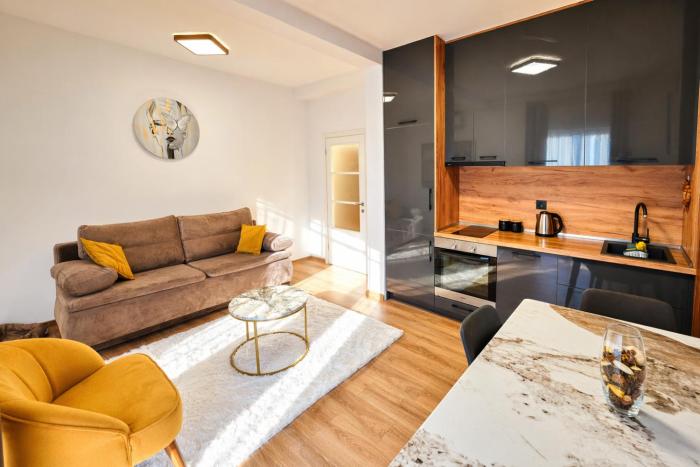 Dom B Apartments