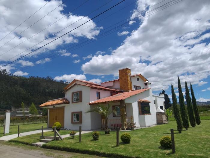 Otavalo House Inn