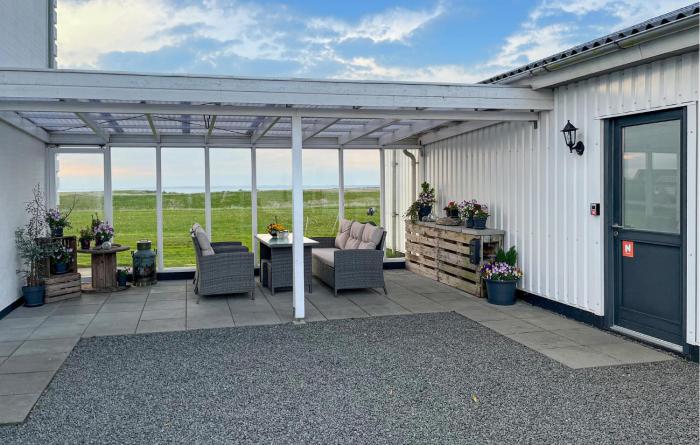 Nice Home In Lemvig With Wifi