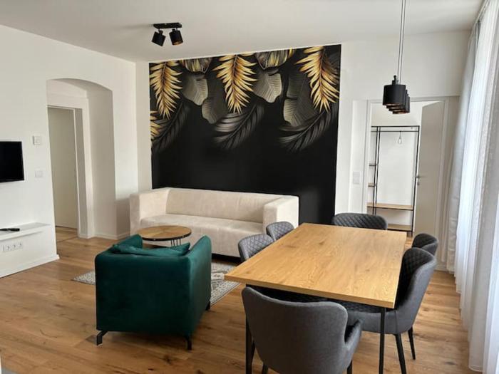 Staff Apartman