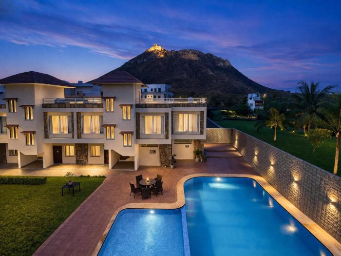 Devi Palace - Monsoon Palace View Resort, Udaipur