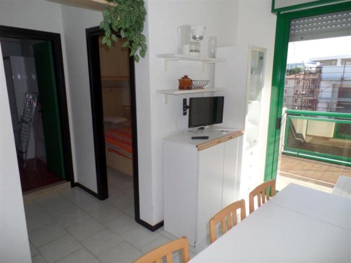 Family beach rental near the sand and the centre