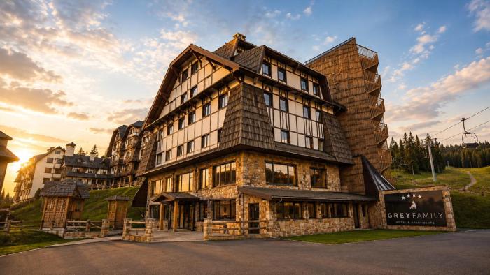 Grey Family Hotel
