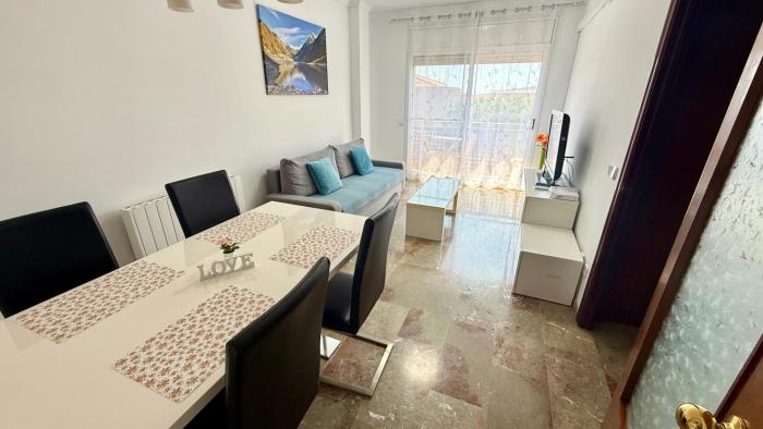 Babu Home Bcn - Welcoming, Peaceful, 20 min airport drive, Easy street parking, 70m2