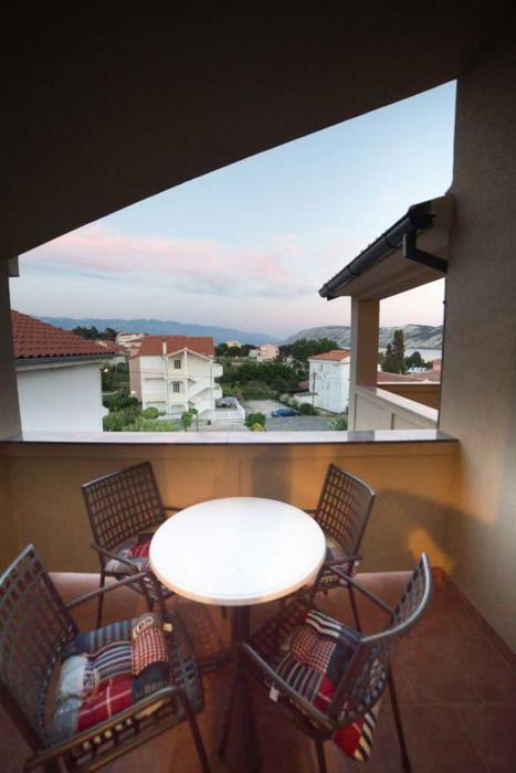 Lopar Family Residence 518