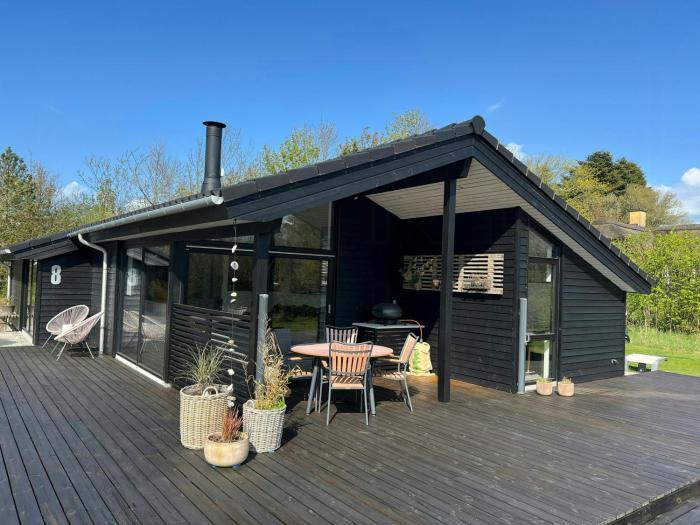 Summer House With View And Terrace In Slettestrand