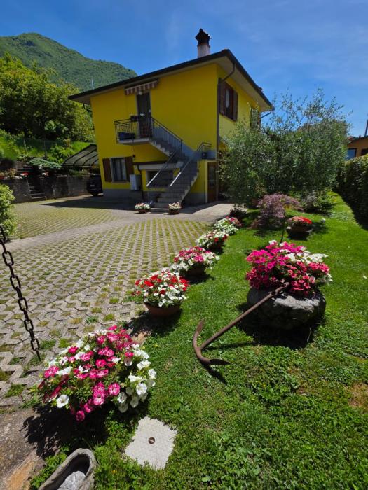 Appartamento Lulivo 5 chilometri da Varenna vista lago in via privata