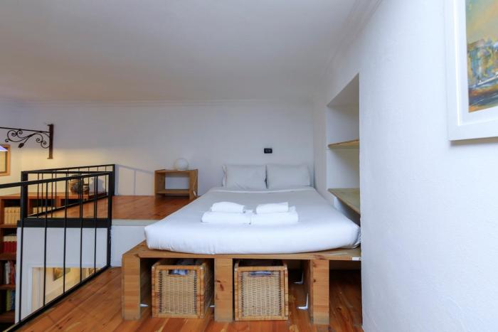 Xenia - 2 room apt in Via Pollaiuolo 4
