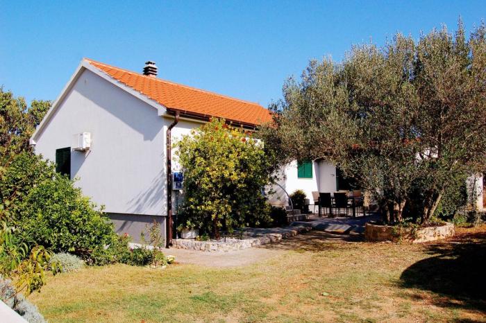 Holiday House Diana in Pasman, Family-Friendly Retreat
