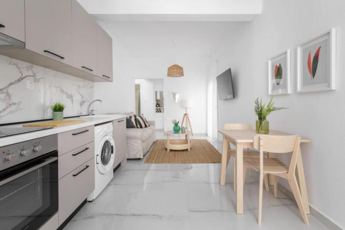 Glow Apartments, in Peraia Beach