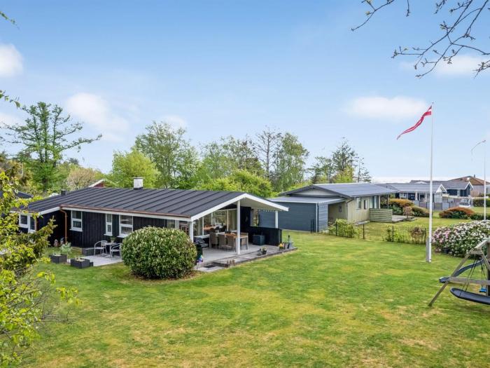 Holiday Home Rikkart - from the sea by Interhome