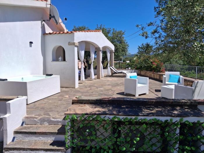 International House San Teodoro