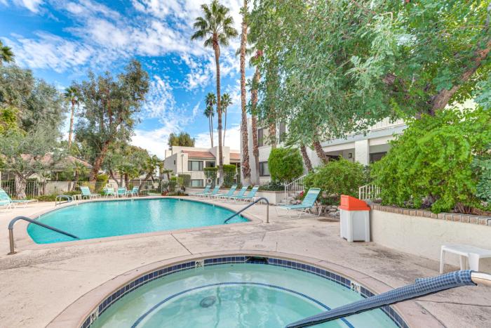 Chic Palm Springs Condo by the Riviera Hotel