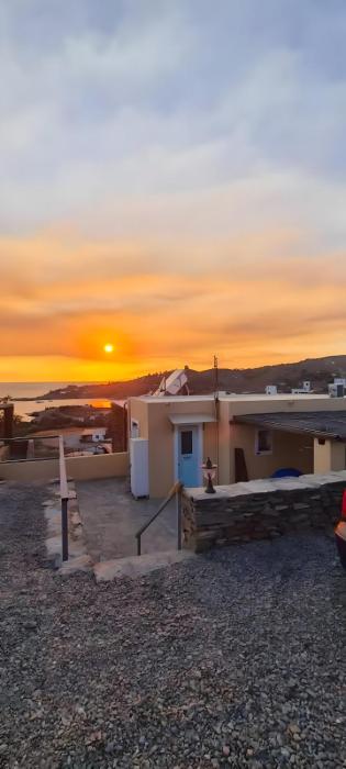 Keas Sunset Stone Retreat
