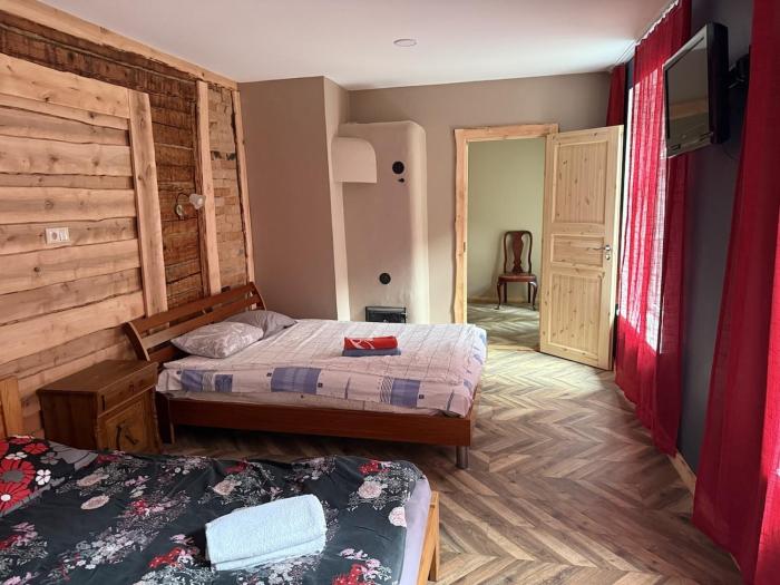 Delta 5, Nice 2-bedroom, 3 bed, free wifi