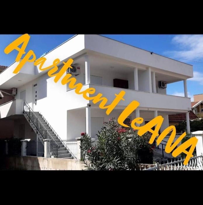 Apartment Leana
