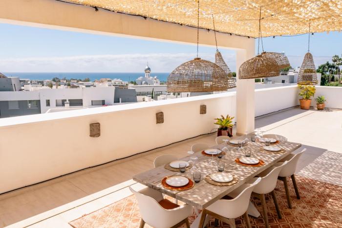 "Penthouse Mi Manera" 4 bdrs, 245m² terrace!