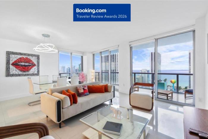 Resort-Style Living with Direct Ocean Views - 3BR Beauty
