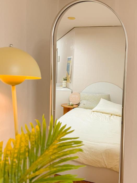 304Hongdae Station Area, Yeonnam, Hongdae Street, 15 Minutes from Itaewon, Single Accommodation, Fully Furnished