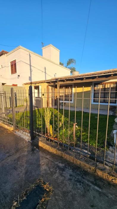 Monoambiente con jardin y patio