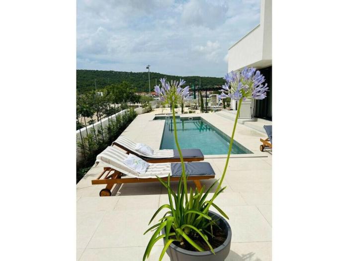 Villa in Bilice with swimming pool