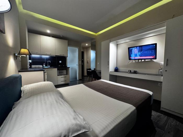Athens Stay 20