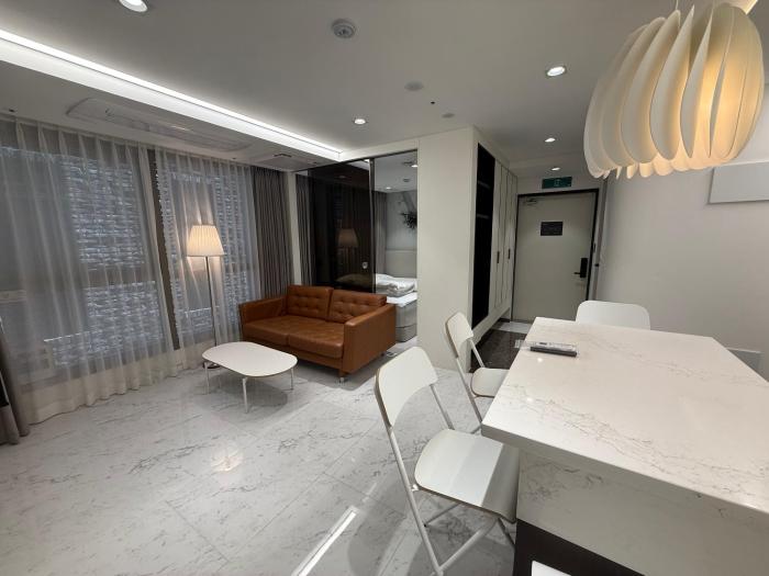 Gangnam Seocho 6 Family Suite Queen 1 Single 2